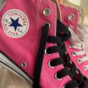 Mens Size 6.5 Pink converse. Womens 8.5